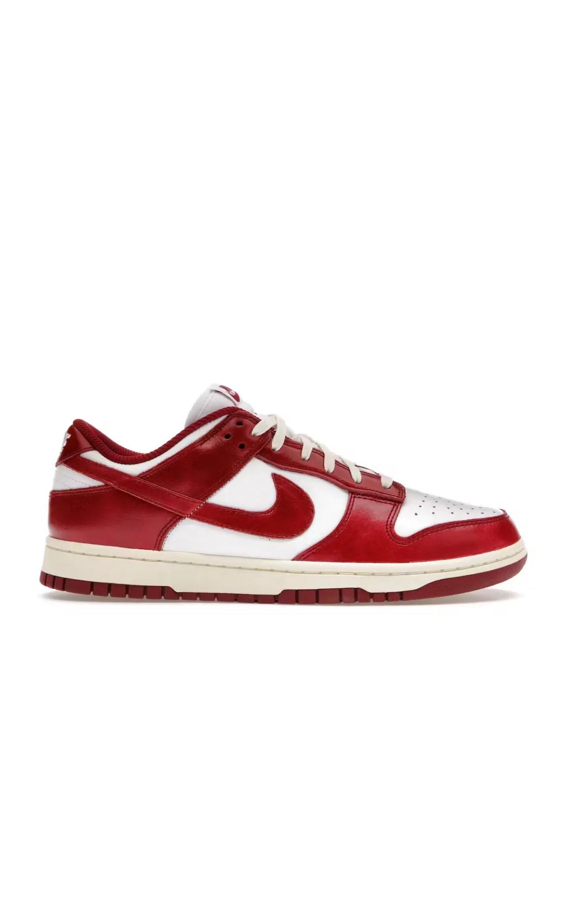 Nike Dunk Low Vintage en rojo
